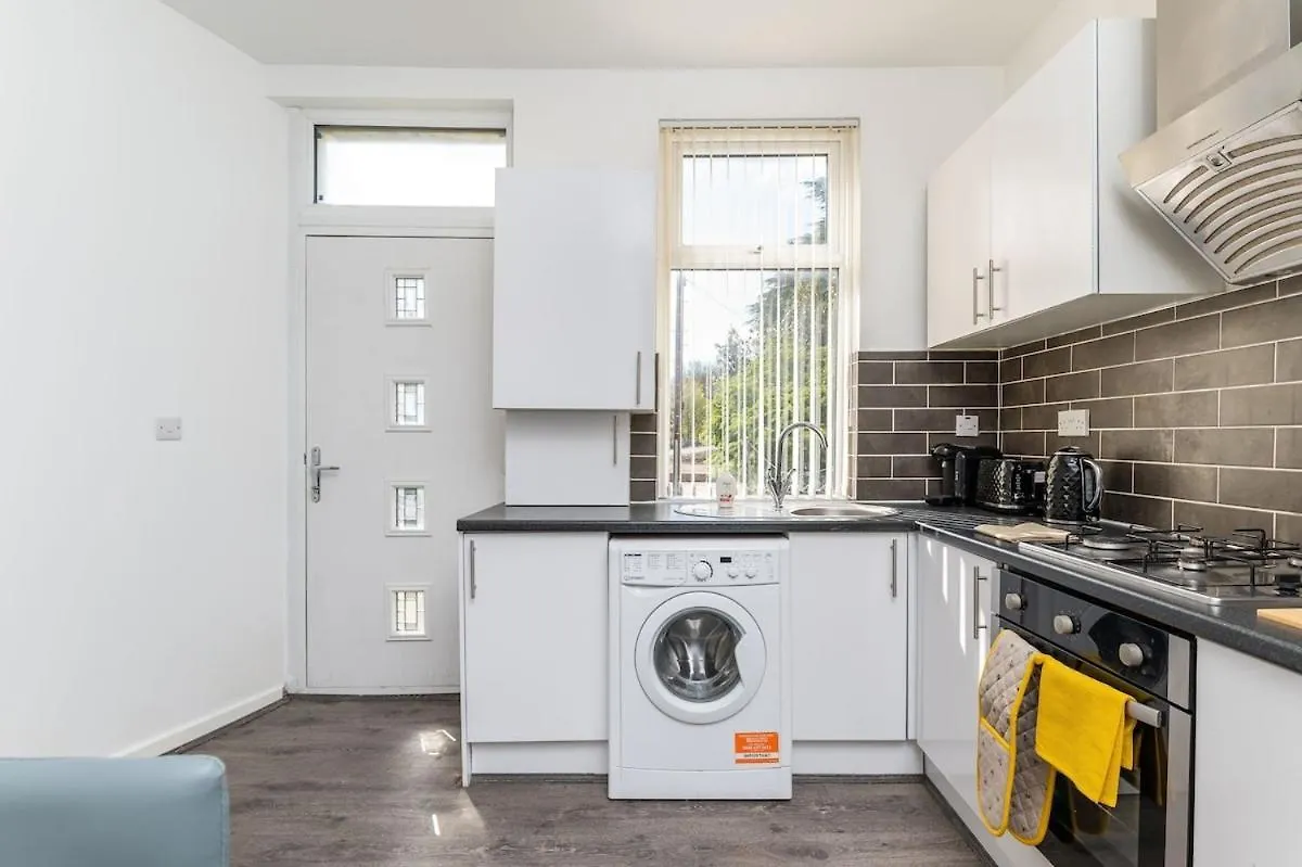 Leeds Beautiful Home - Parking - Yorksha Property 0*, Leeds (West Yorkshire)